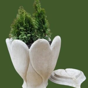 Beholder Hearts Cement Planter w/Base